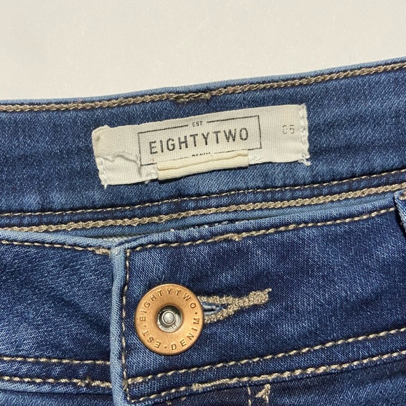 ‘Eighty Two’ Denim Shorts - Picture 4 of 4